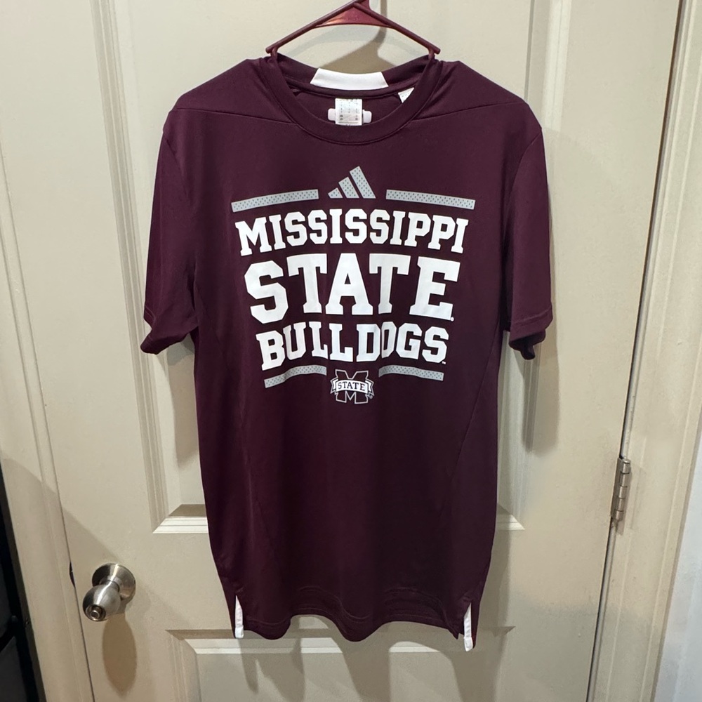Adidas Mississippi State Bulldogs Maroon Graphic T-Shirt Men’s Large